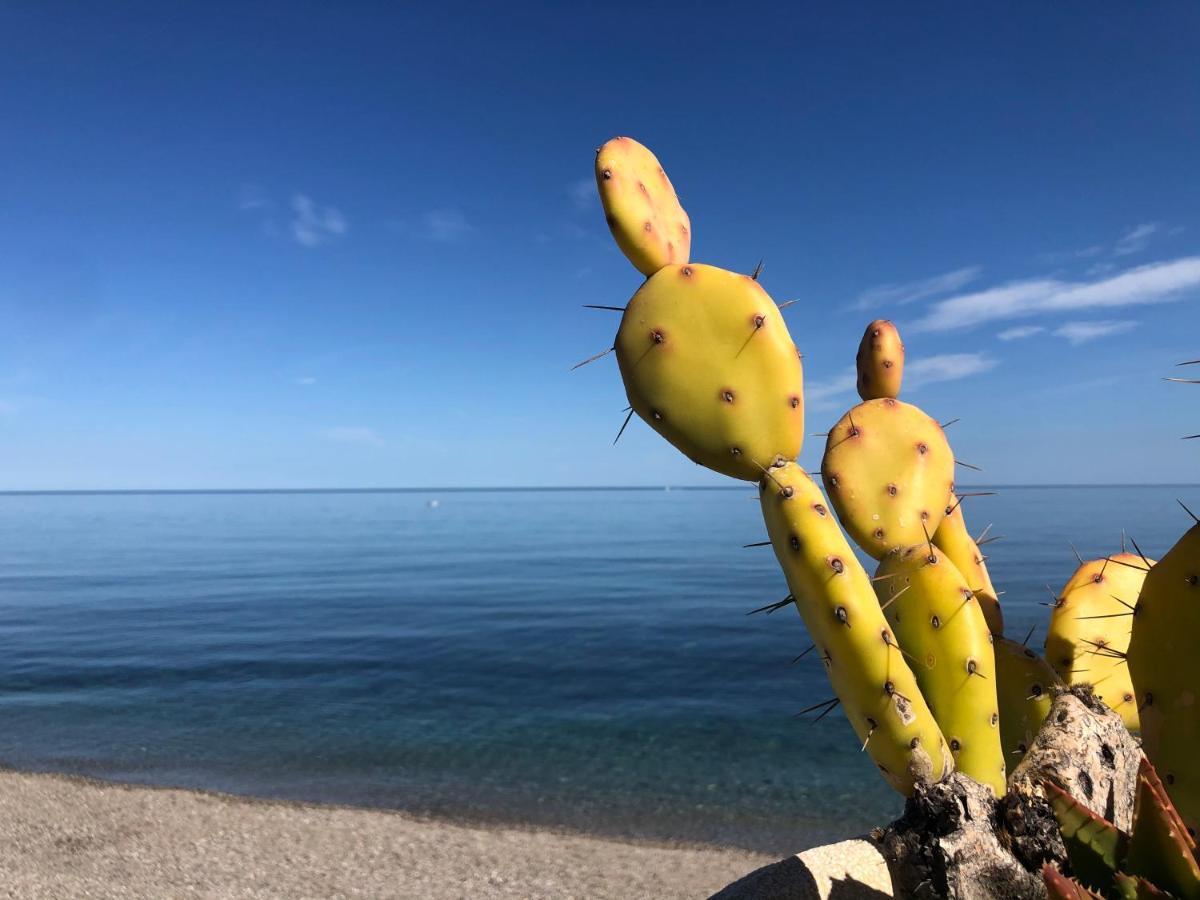 Appartamento Casasolemare Fondachello フォンダケッロ エクステリア 写真